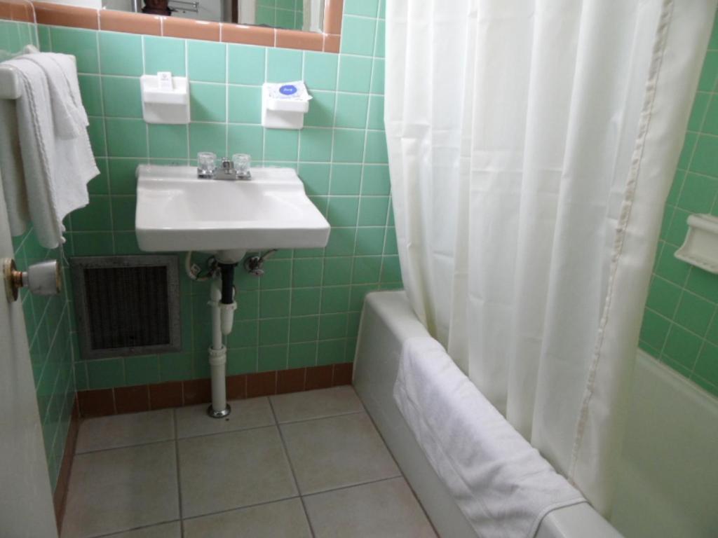 קורנליה Skyland Motel חדר תמונה