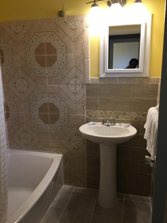 קורנליה Skyland Motel מראה חיצוני תמונה