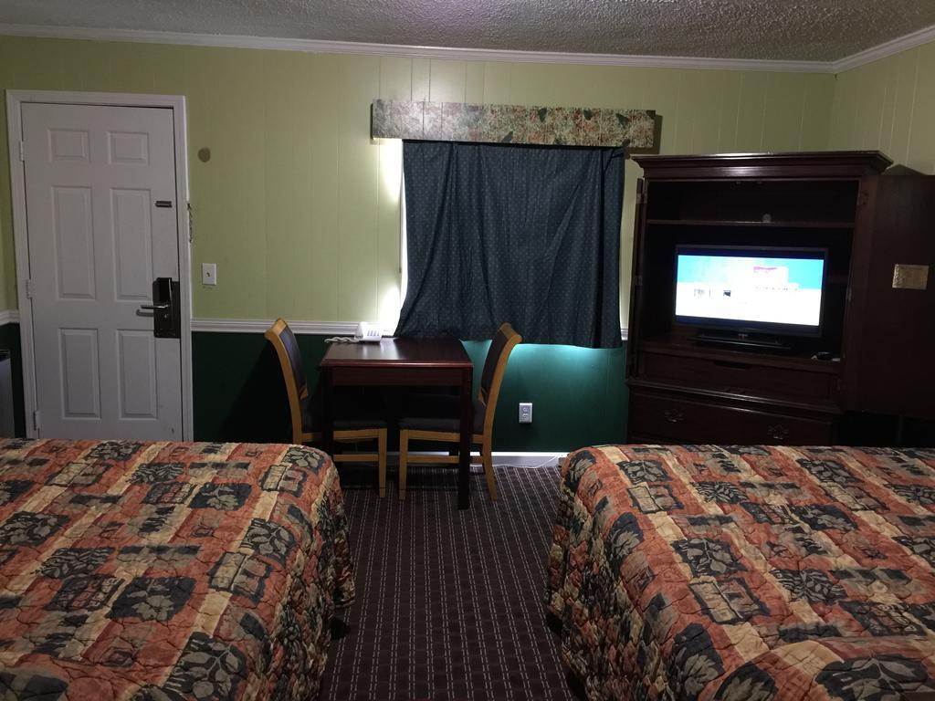 קורנליה Skyland Motel מראה חיצוני תמונה